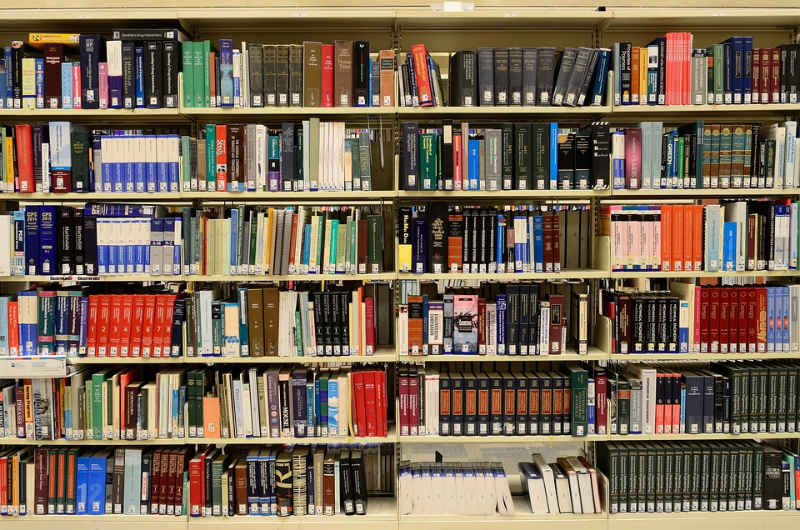 Picture of the reference section of a library.